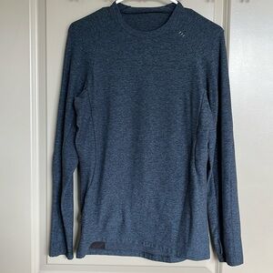Lululemon men’s xs small long sleeve blue shirt.